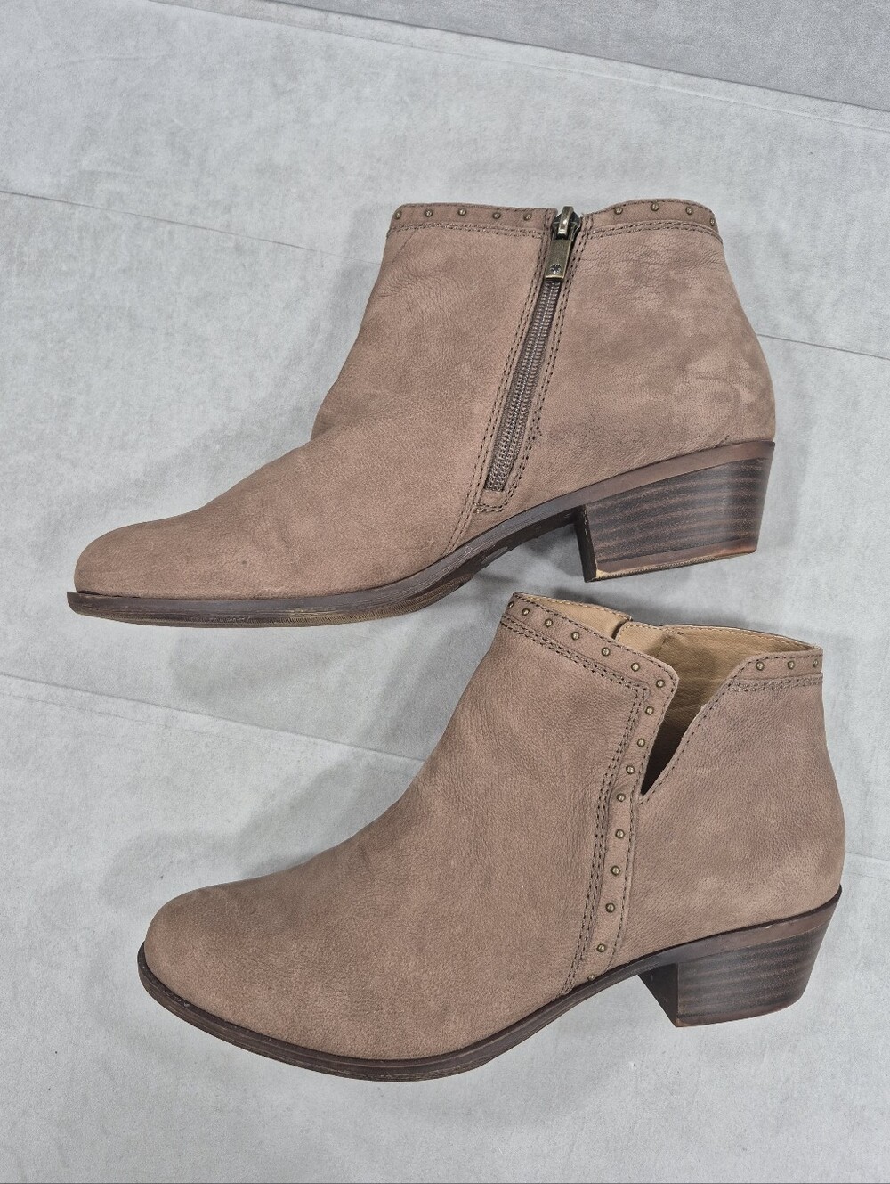 Lucky Brand Beathea booties women's 9.5W brown  nubuck leather western studded